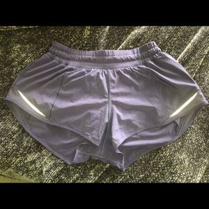 Lululemon Hotty Hot Short 2.5” Size 4